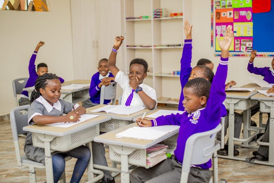 Sayari School learners learning together